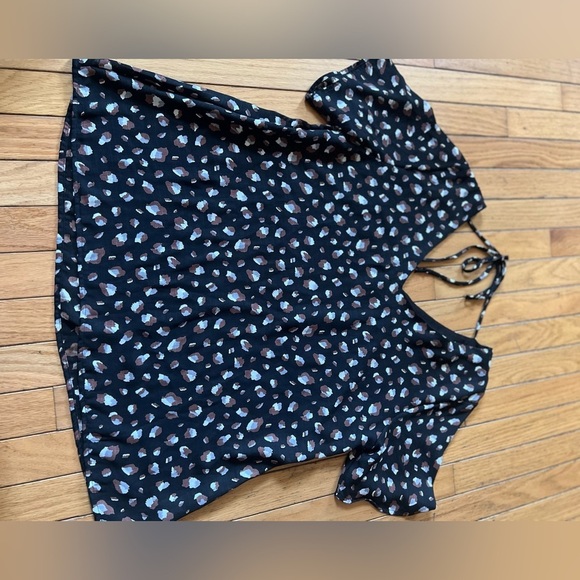 mts shirt blouse Women’s Large Vneck Tie Open Back Animal Print Casual Office - Picture 2 of 5